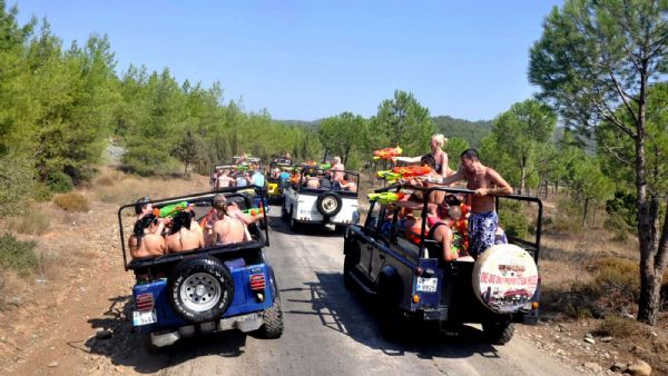 Alanya Jeep, Rafting, and Zipline Tour