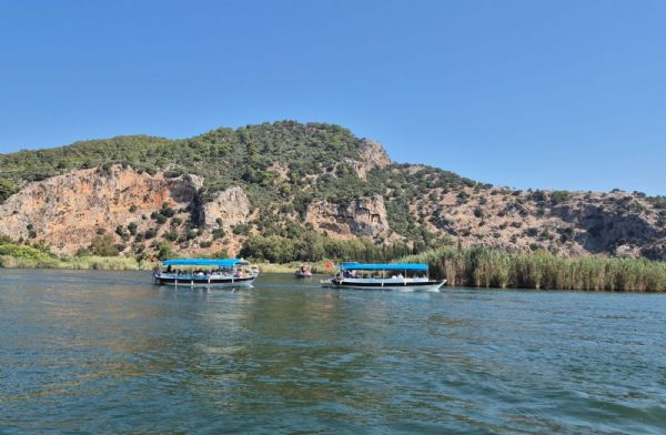 Dalyan Classic Boat Trip with Mudbaths and Turtle Beach